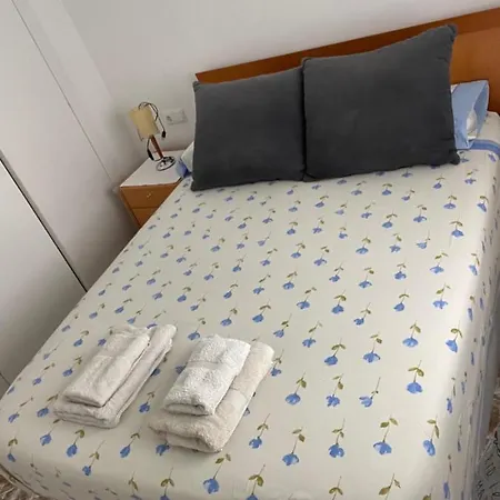 Habitación en casa particular Isabel De Espacio Flores Sitges
