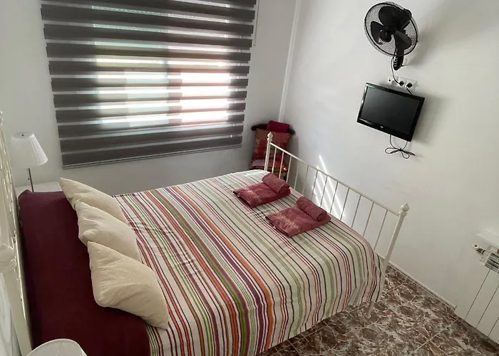 Flores Bliss Pansiyon Sitges