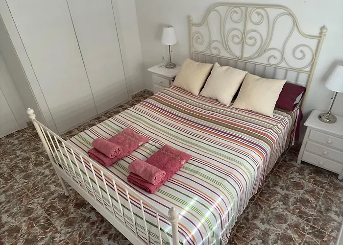 Проживание в семье Flores Bliss