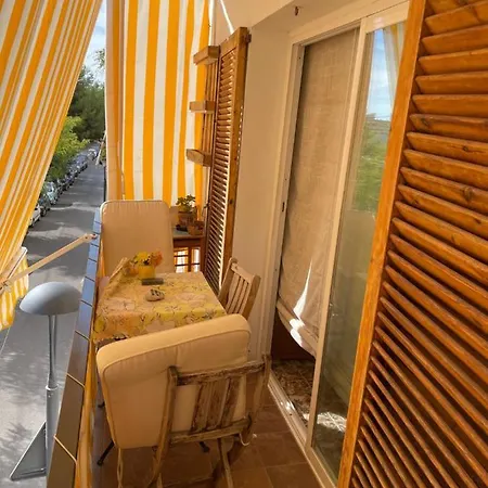 Flores Bliss 홈스테이 *