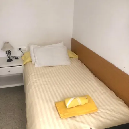 홈스테이 Flores Bliss 시체스